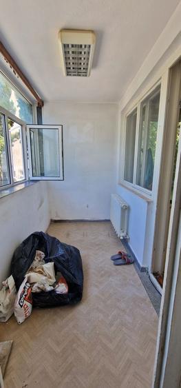 Apartament cu 3 camere decomandat în Tomis II