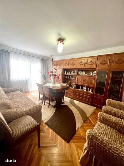 Apartament cu 4 camere în Central