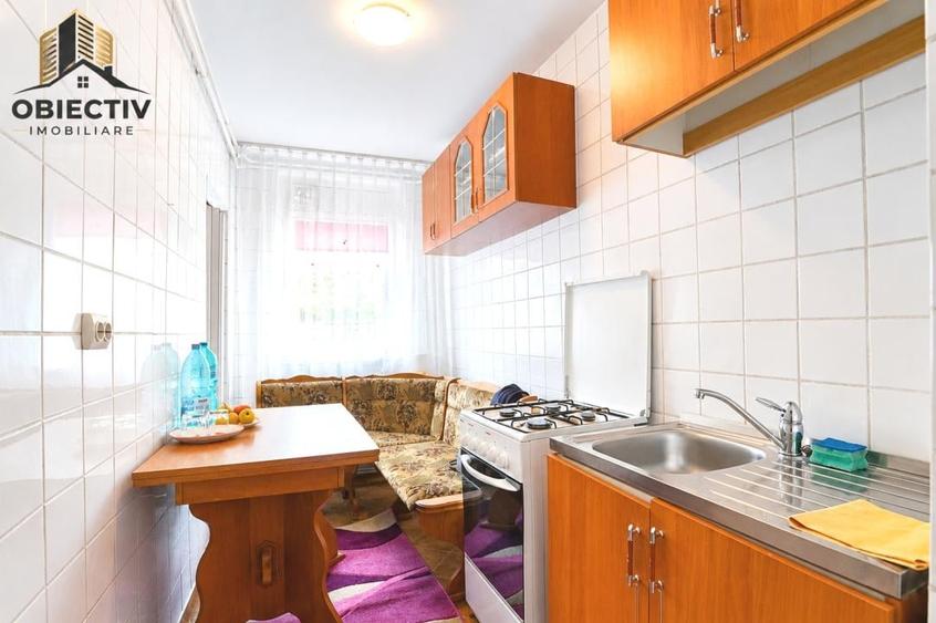Apartament cu 3 camere semidecomandat, mobilat în Dărmănești