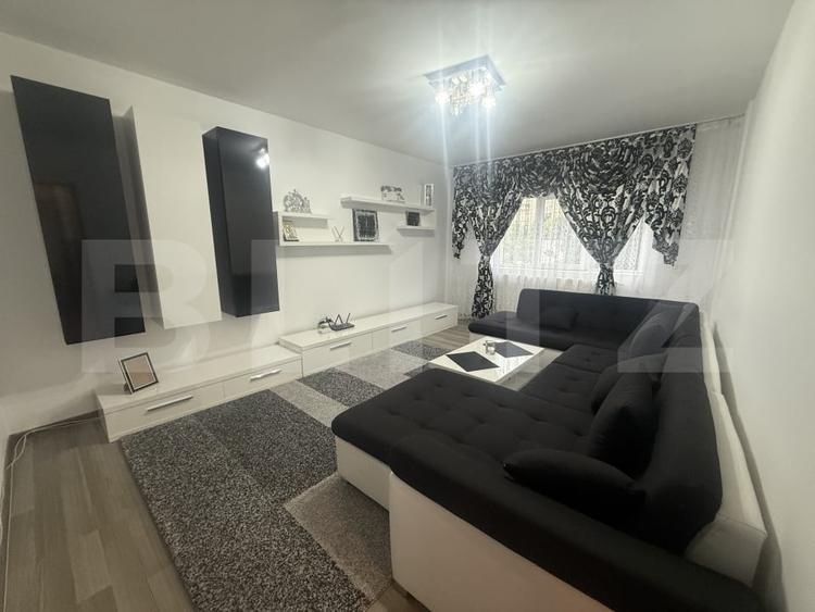 Apartament 3 camere, 70 mp, etaj 1- zona Micro 3 - 1