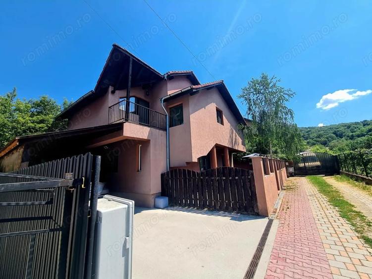Casă cu 4 camere cu Teren 300 Mp în Goranu