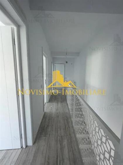 Casă individuală cu 4 camere cu Teren 120 Mp în Central