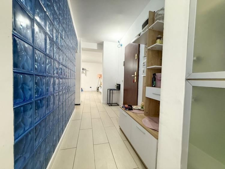 Apartament cu 2 camere decomandat, mobilat în Faleza Nord