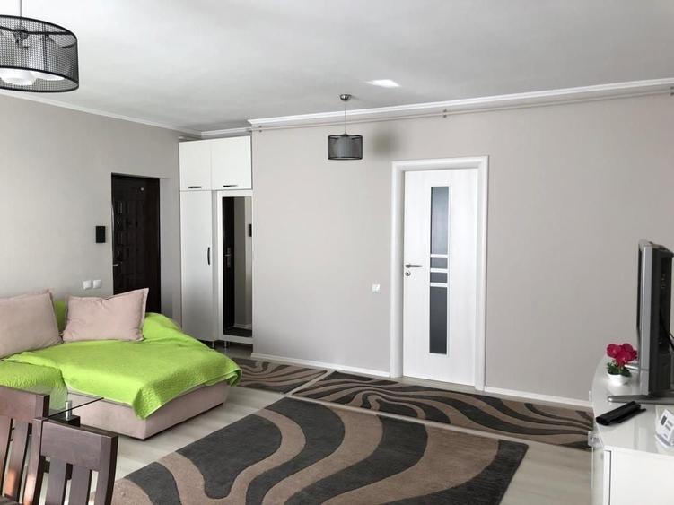 Apartament cu 3 camere decomandat în Florești