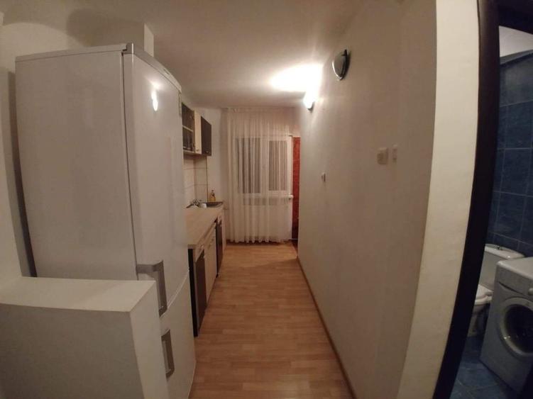 Garsonieră decomandată în Brazda lui Novac