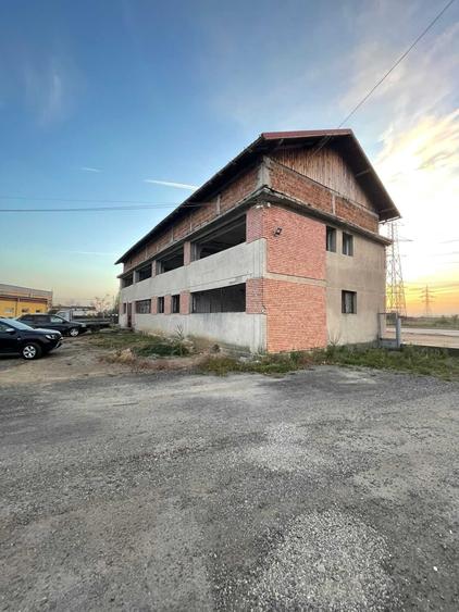 Cladire / Spatiu comercial 680 mp - Inchiriere Targoviste - 2