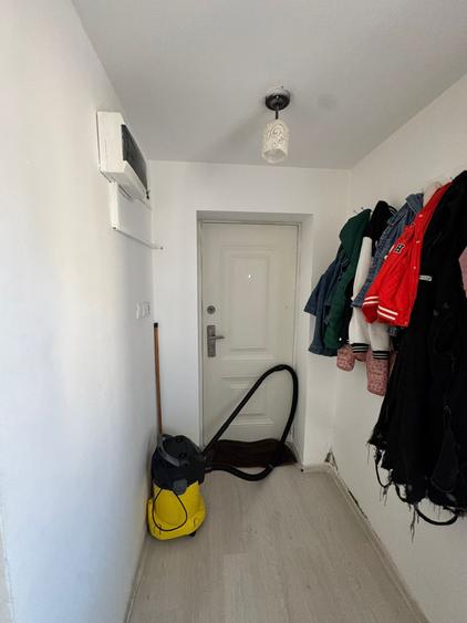 Casă cu 7 camere cu Canalizare în Chiajna