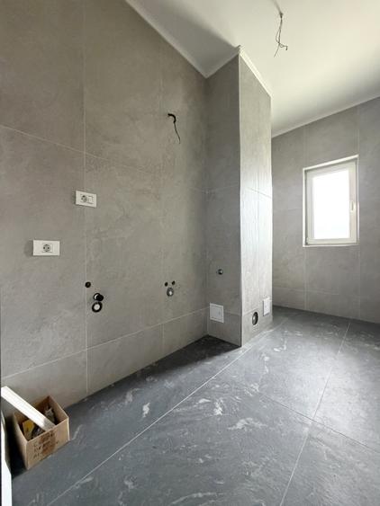 Apartament cu 2 camere decomandat în Torontalului
