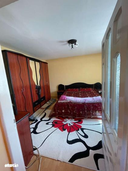 Casă cu 4 camere cu Teren 200 Mp în Rahova