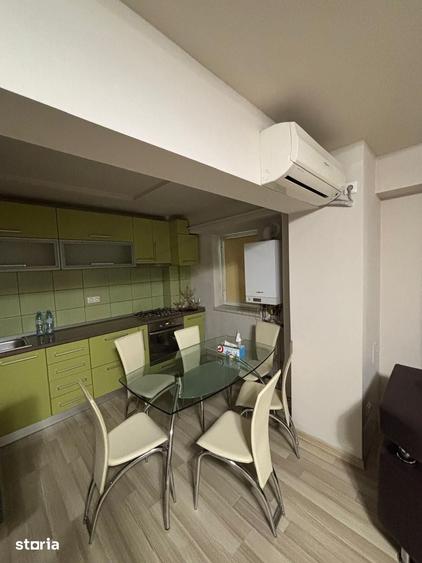 Apartament cu 3 camere în Craiovița Nouă