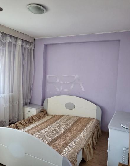Apartament cu 3 camere decomandat, mobilat în Drumul Taberei