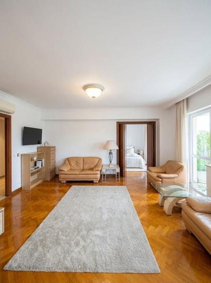 Apartament cu 3 camere decomandat, mobilat în Primăverii