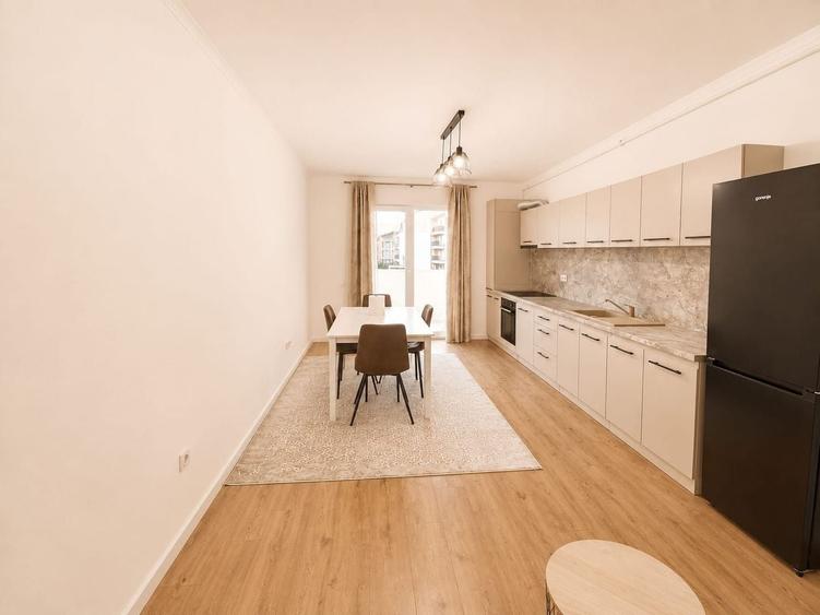 Apartament cu 2 camere semidecomandat, mobilat în Florești