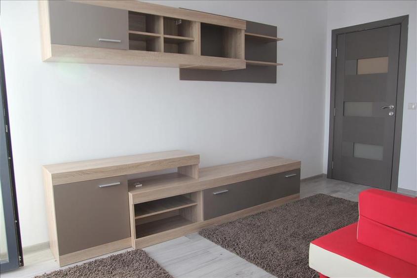 Apartament cu 2 camere semidecomandat în Exterior Sud