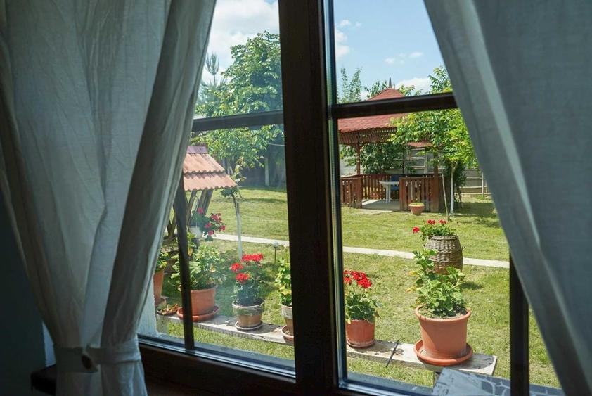 Casă cu 2 camere cu Teren 4000 Mp în Spitalul Județean
