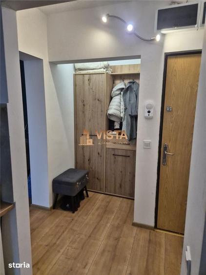 Apartament cu 3 camere, mobilat în Tractorul