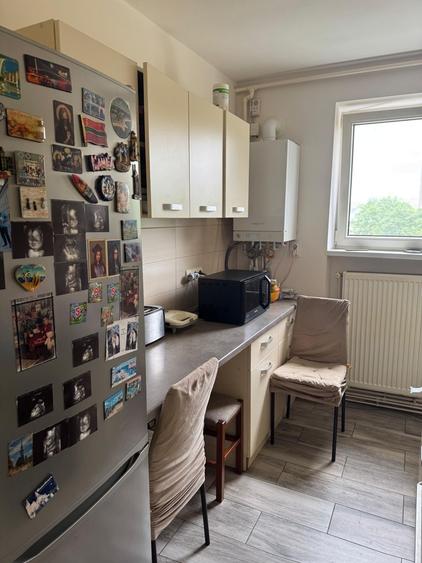 Apartament cu 2 camere semidecomandat, mobilat în Blumăna