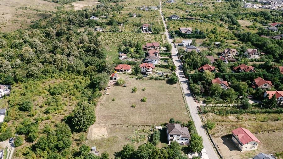 Casă individuală cu 5 camere cu Canalizare în Bucium