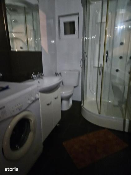 Casă cu 5 camere cu Teren 1000 Mp în Burdujeni