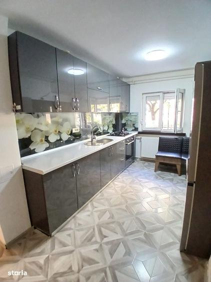 Apartament cu 3 camere decomandat în Rahova