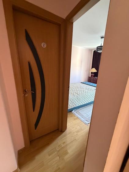 Apartament cu 2 camere semidecomandat, mobilat în Peninsula