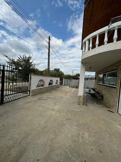 Casă cu Teren 300 Mp în Central