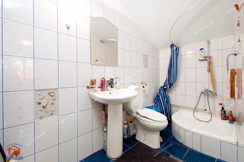 Casă individuală cu 3 camere cu Canalizare în Ultracentral