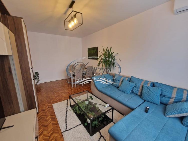 Apartament cu 2 camere decomandat, mobilat în Semicentral