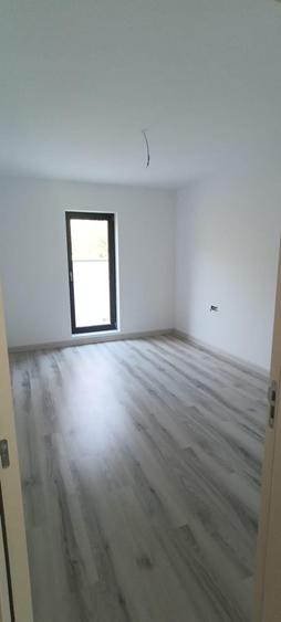 Apartament cu 3 camere decomandat în Găgeni