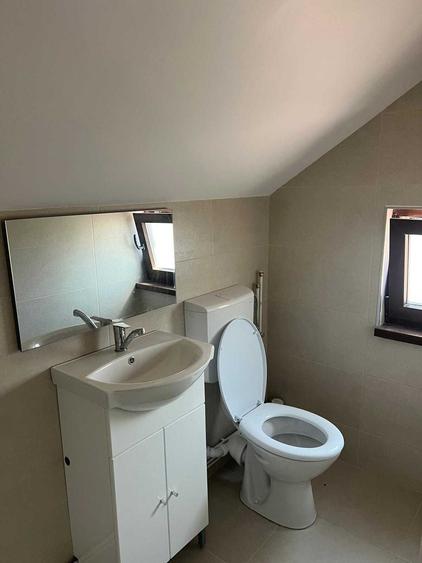 Casă cu 3 camere în Câmpenești