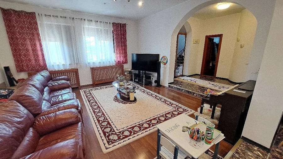 Casă cu Teren 520 Mp în Radu Negru