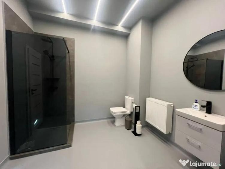 Casă cu 7 camere cu Teren 181 Mp în Aviatorilor