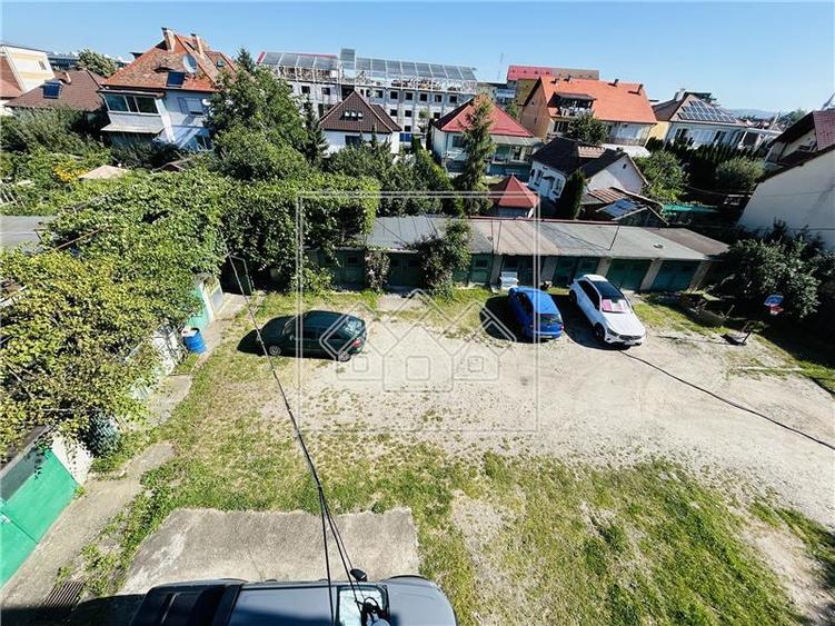 Apartament cu 2 camere decomandat în Ștrand