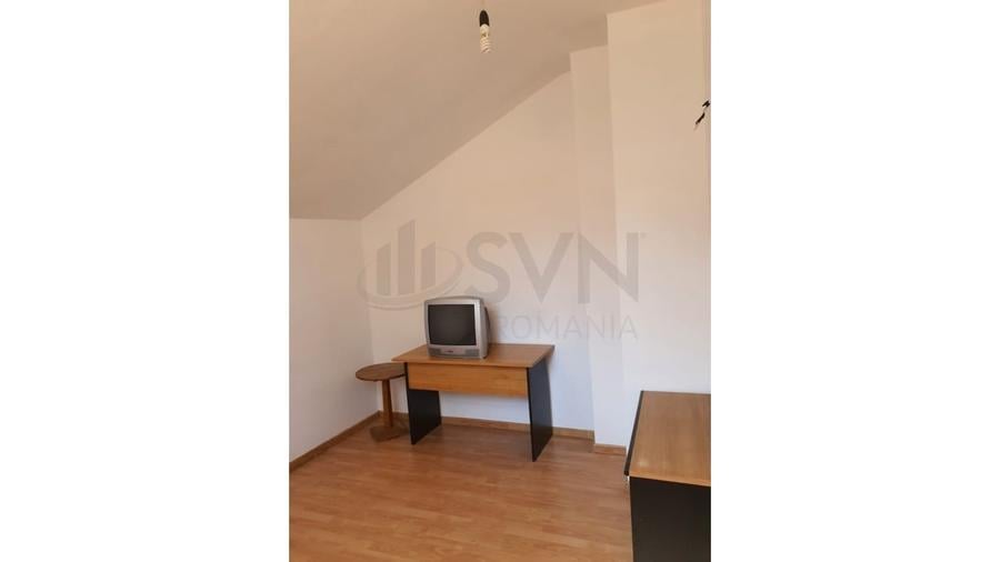 Casă individuală cu 5 camere cu Canalizare în Casin