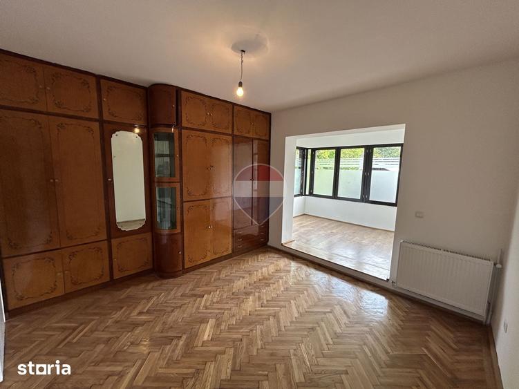 Spațiu comercial, de 135 mp, în Valea Roșie