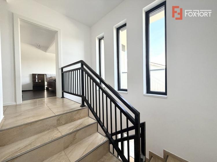 Duplex cu 4 camere cu Teren 430 Mp în Sânandrei