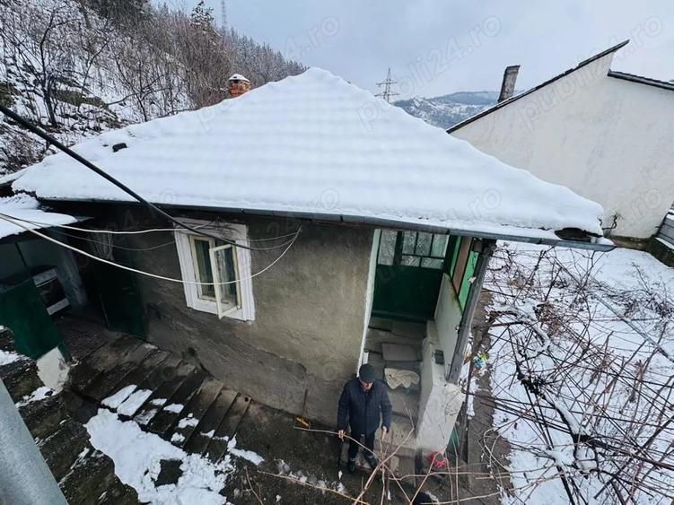 Casa cu teren 630 mp in Gura Vaii Construc?ie solida La 600 m de E70 - 3