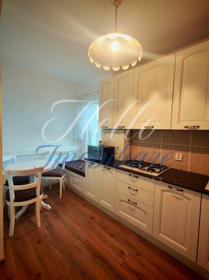 Apartament cu 3 camere semidecomandat în Zorilor