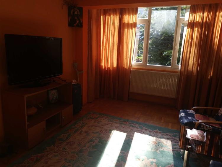 Apartament cu 2 camere decomandat în Giurgiului