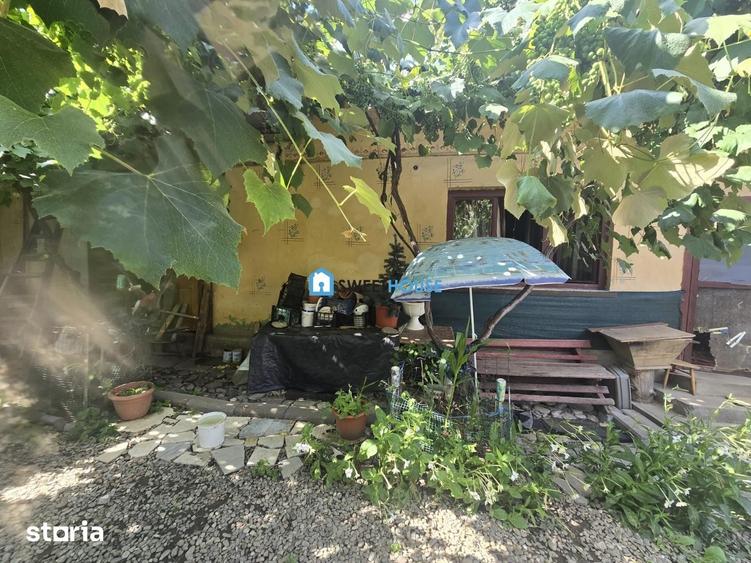 Casă cu 4 camere cu Teren 1200 Mp în Beclean