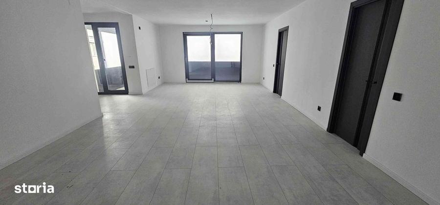 Casă cu 4 camere cu Teren 174 Mp în Tineretului