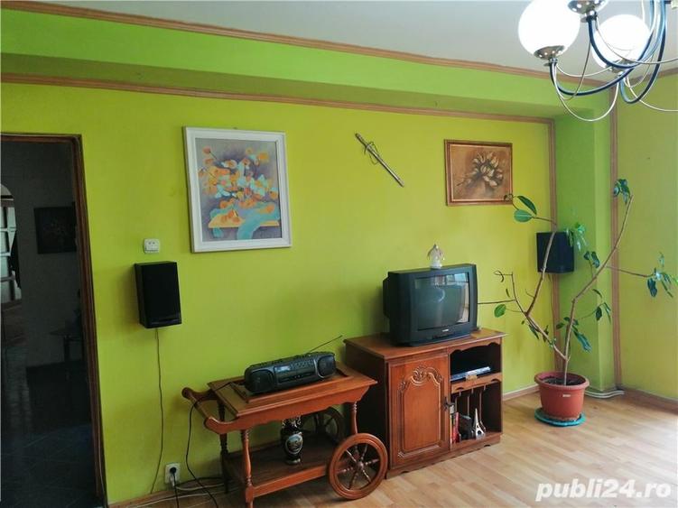 Apartament cu 3 camere decomandat în Central