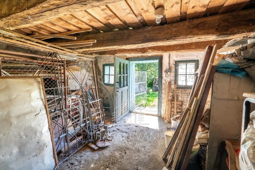 Casă individuală cu 2 camere cu Teren 1368 Mp în Livada (Petreștii de Jos)
