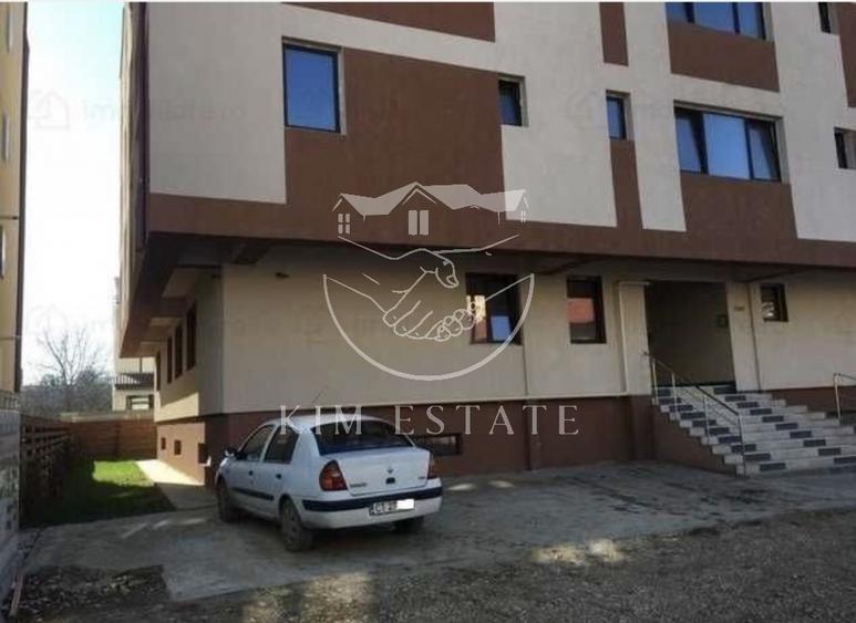 Apartament cu 3 camere decomandat, mobilat în Brătianu