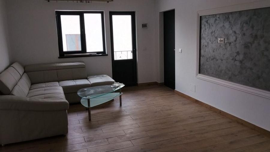 Apartament cu 3 camere în Humulești
