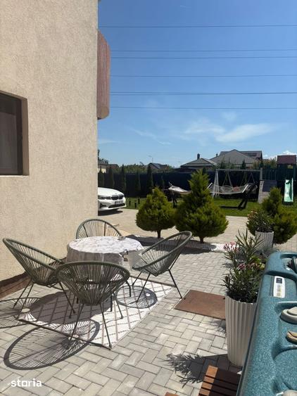 Casă cu 7 camere cu Teren 800 Mp în Bunloc