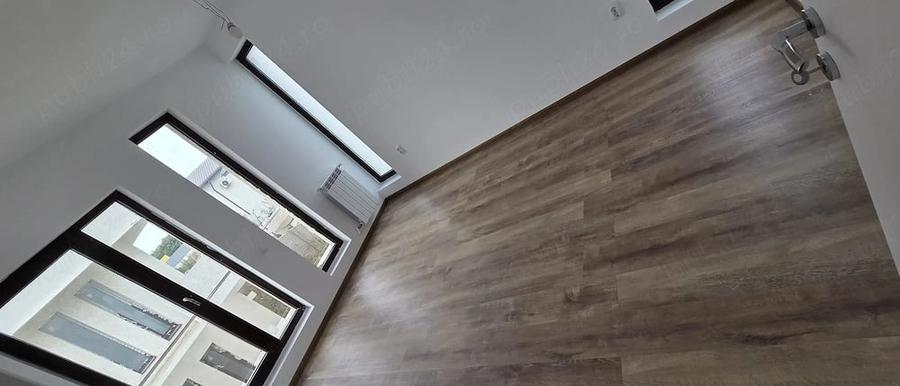 Casă cu 5 camere cu Teren 289 Mp în Berceni