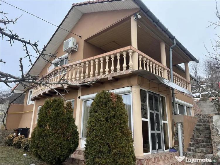 Casă cu 3 camere cu Teren 1326 Mp în Dealuri Oradea