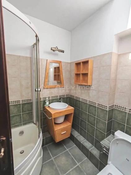 Casă cu 4 camere cu Teren 500 Mp în Prelungirea Ghencea