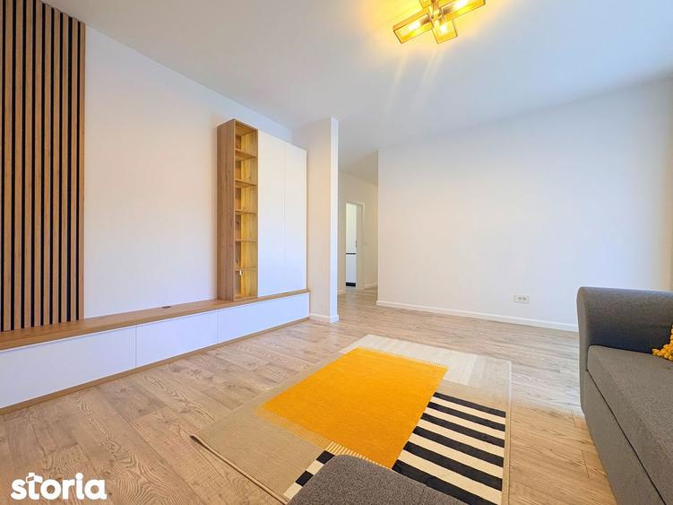 Apartament cu 2 camere, mobilat în Est
